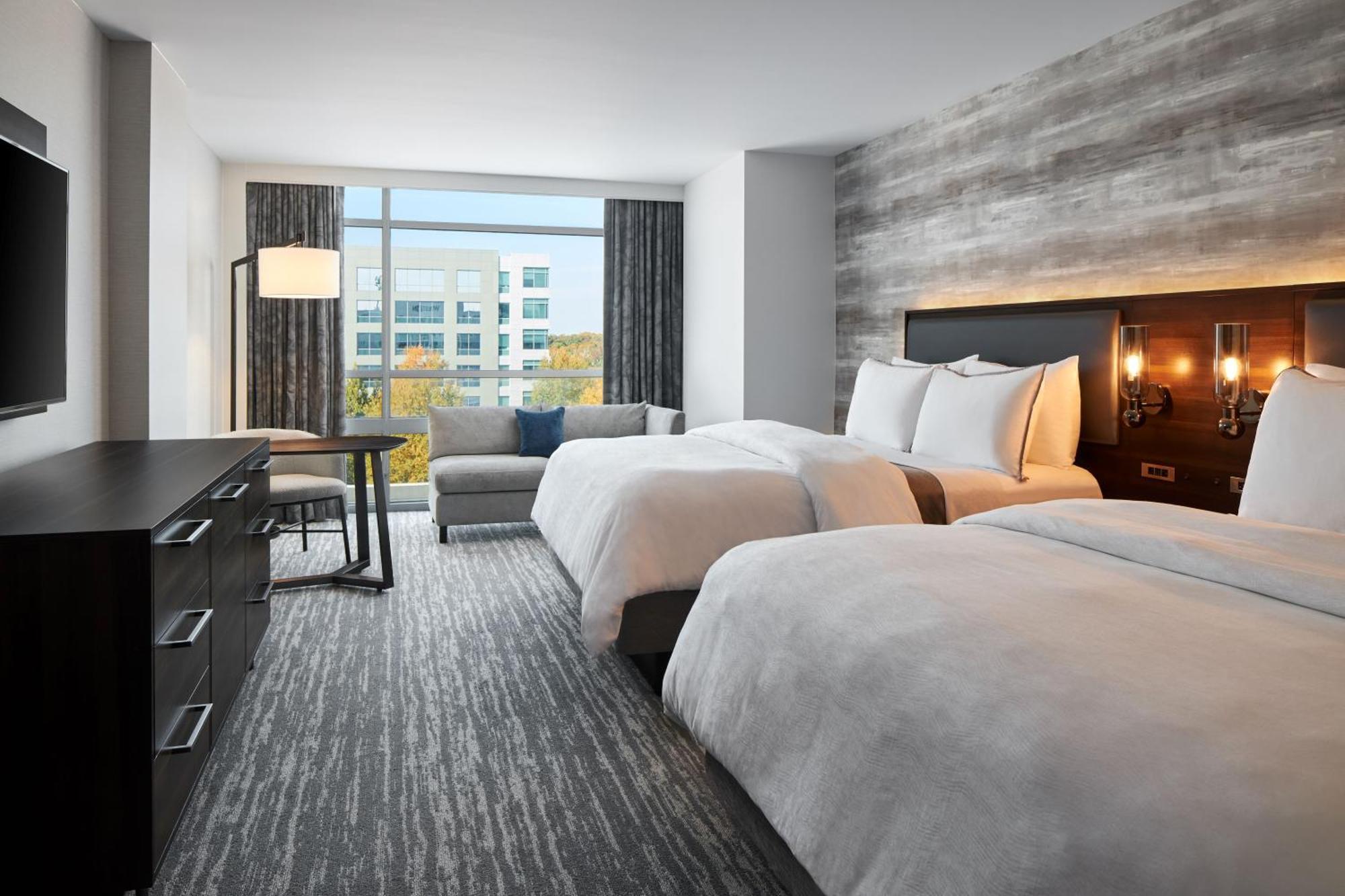 Club level Guest room 2 Queen,1665400546:JPEG